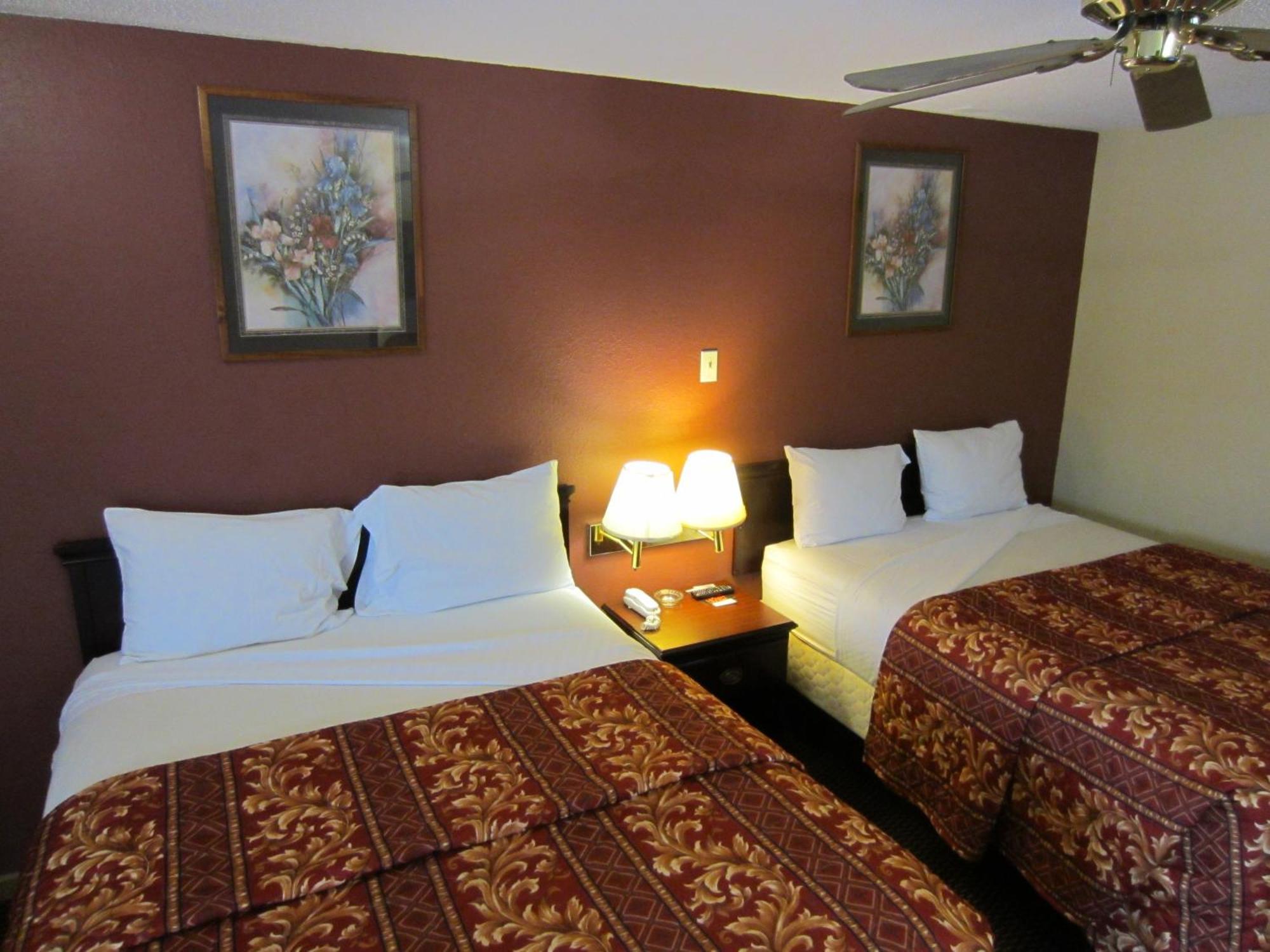 First Western Inn - Fairmont City Luaran gambar