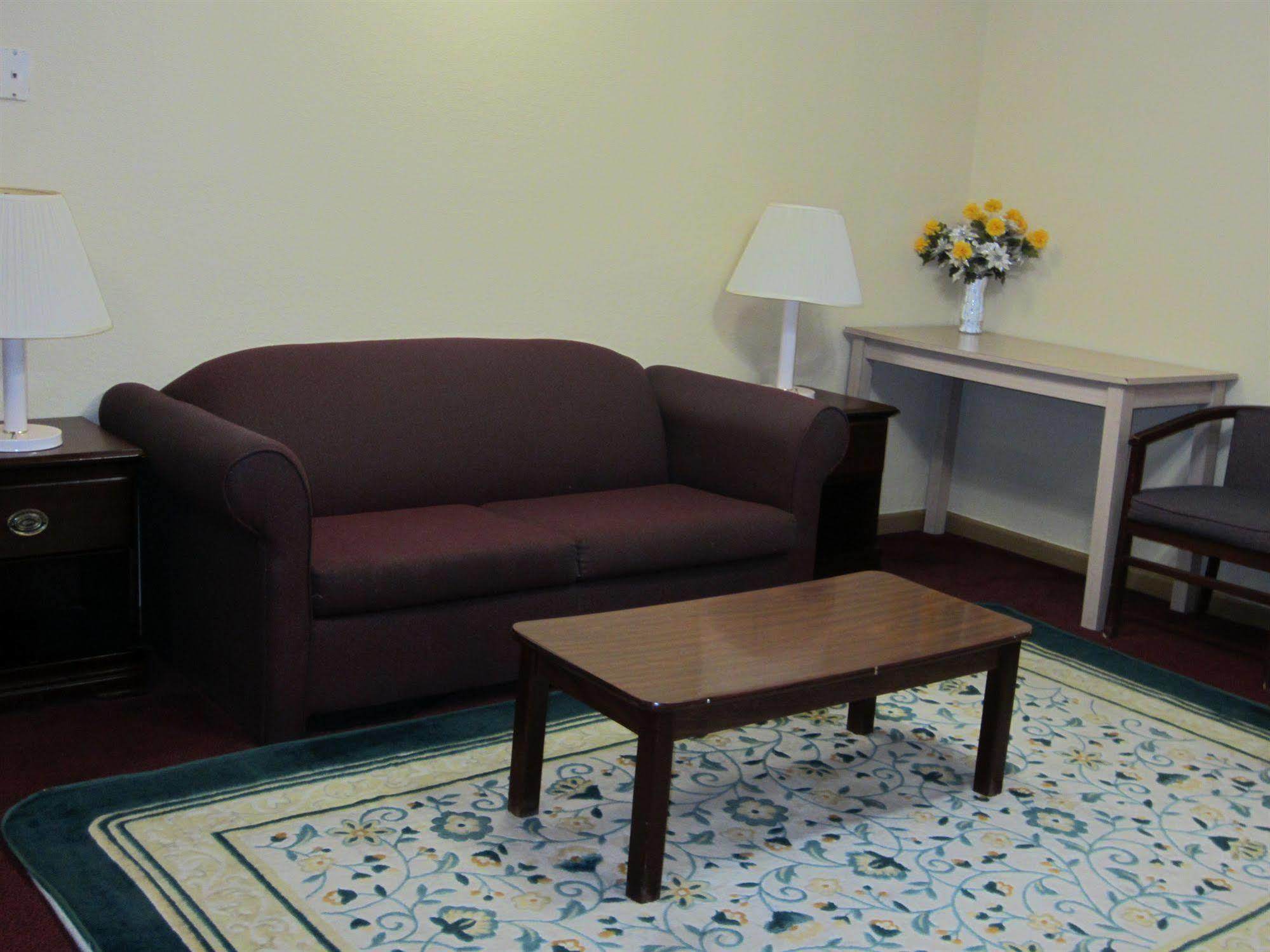 First Western Inn - Fairmont City Luaran gambar
