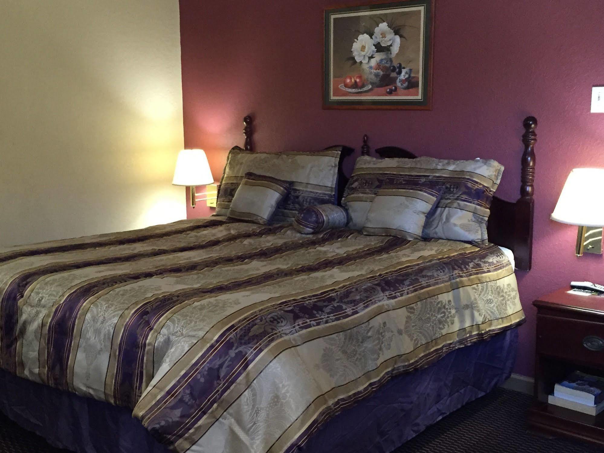 First Western Inn - Fairmont City Luaran gambar