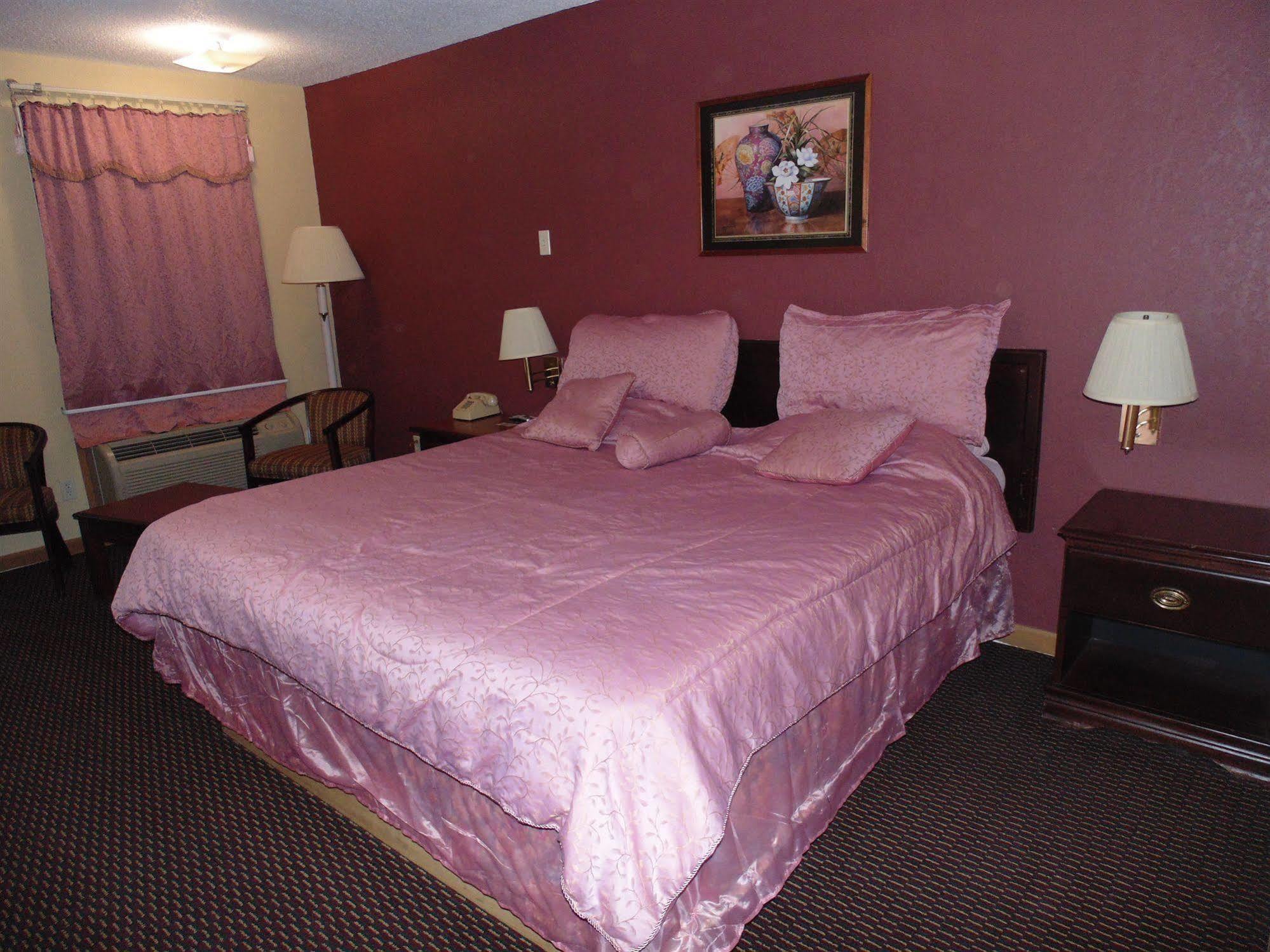 First Western Inn - Fairmont City Luaran gambar